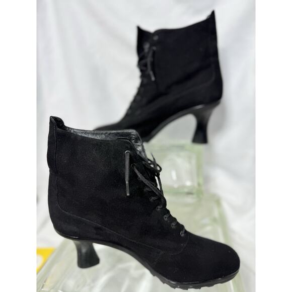 Vintage 90s Donna Karen 9.5 Black Leather Lace Up Heel Boot Whimsygoth Victorian - Picture 2 of 4